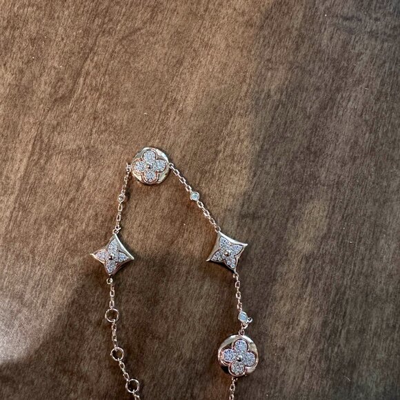 🔥 Luxurious Louis Vuitton Idylle Blossom Multi-Motif Diamond Bracelet in Pink G - Picture 2 of 6